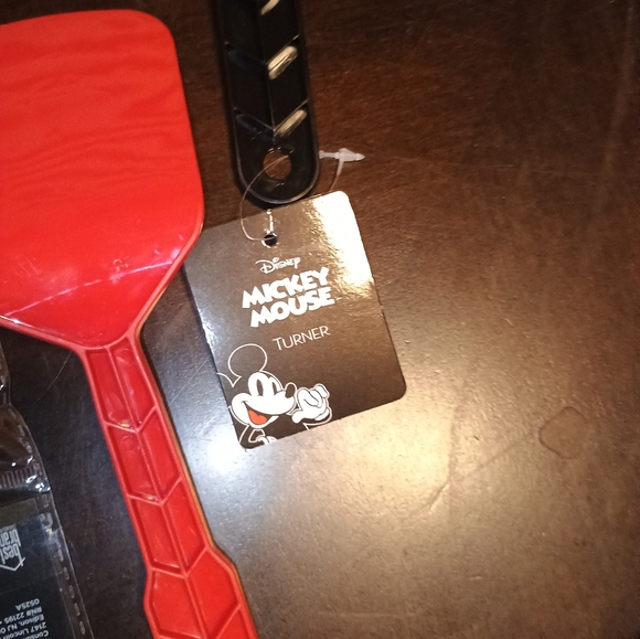 Disney Kitchen Utensil Set - Red and Black - Picture 7 of 7